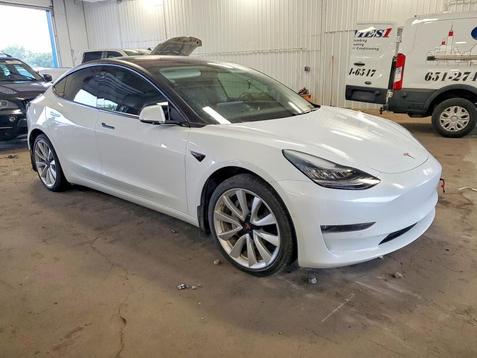 2018 TESLA MODEL 3 4
