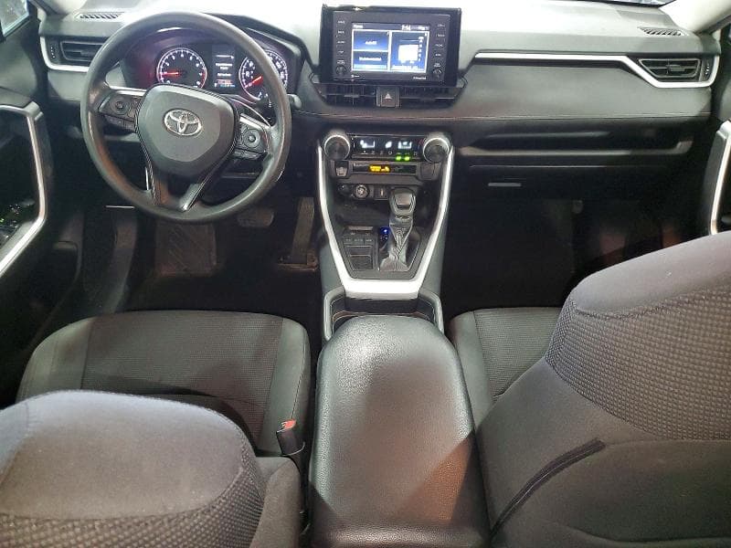 2020 TOYOTA RAV4 LE 8