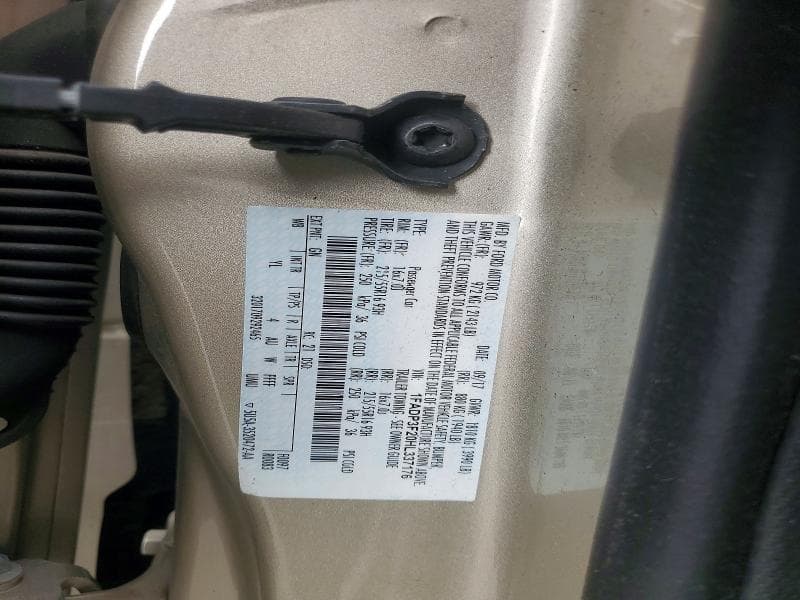 2017 FORD FOCUS SE 12
