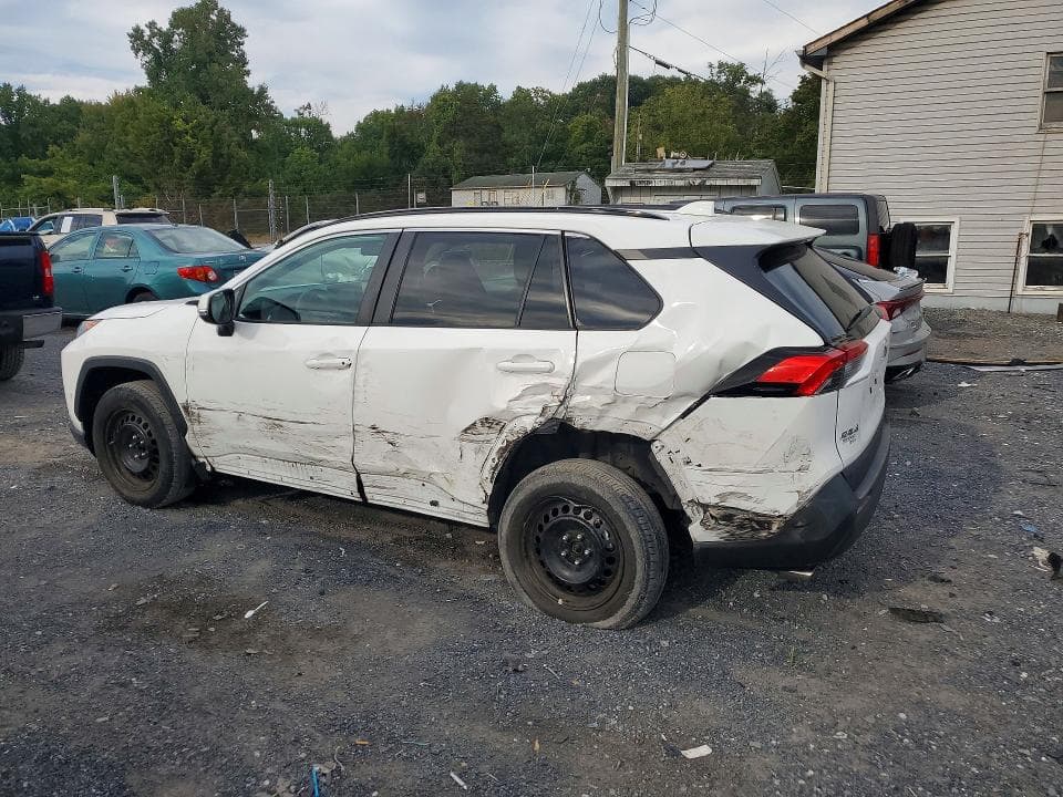 2021 TOYOTA RAV4 LE 2