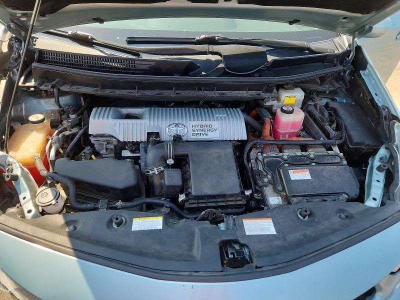 2017 TOYOTA PRIUS V THREE 11