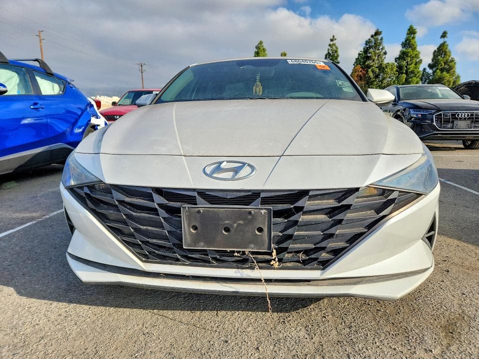 2021 HYUNDAI ELANTRA SE 5