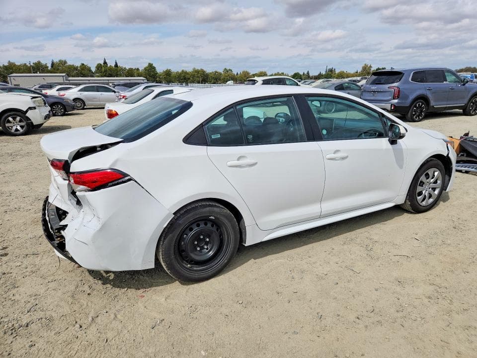 2021 TOYOTA COROLLA LE 3