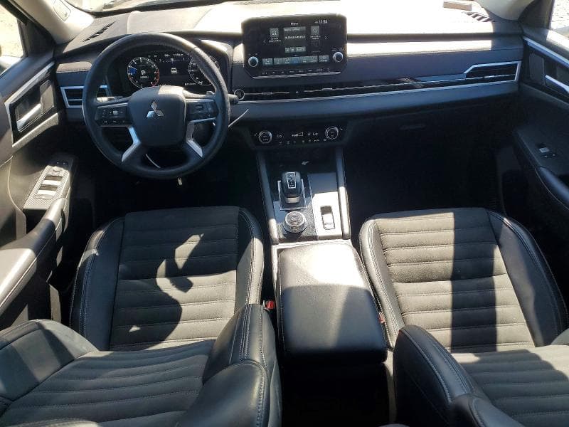 2024 MITSUBISHI OUTLANDER SE 8