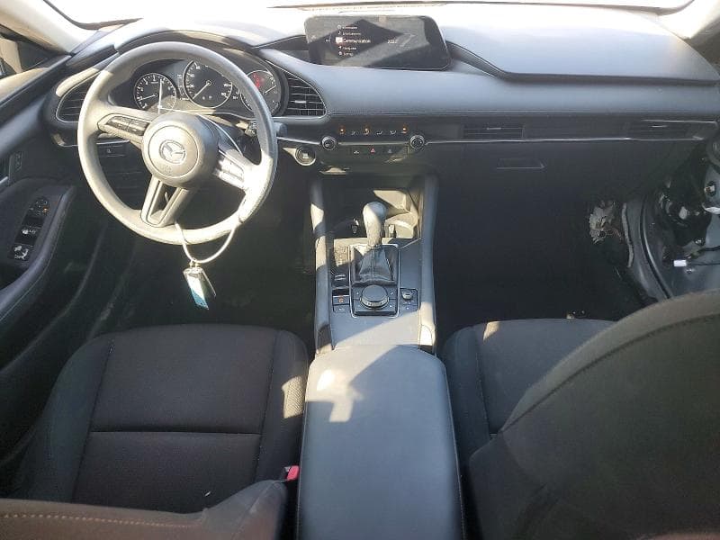 2021 MAZDA 3 8
