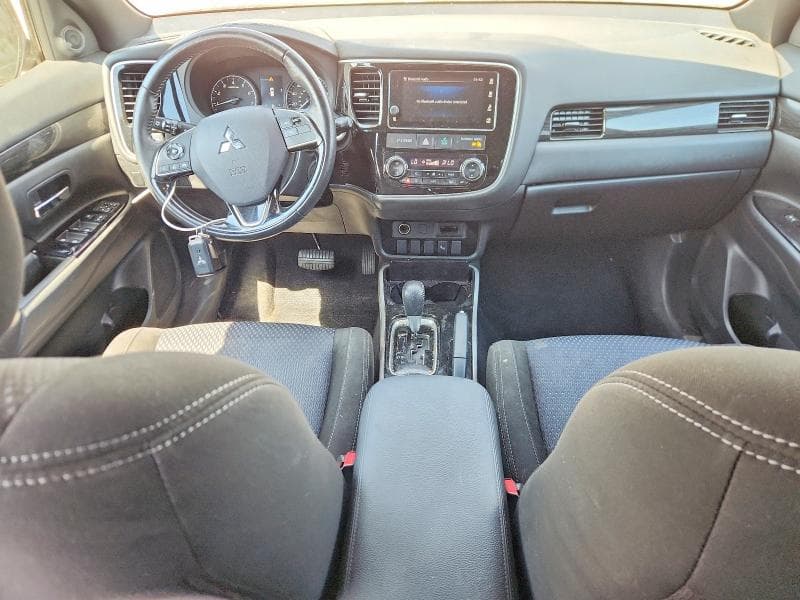 2018 MITSUBISHI OUTLANDER SE 8