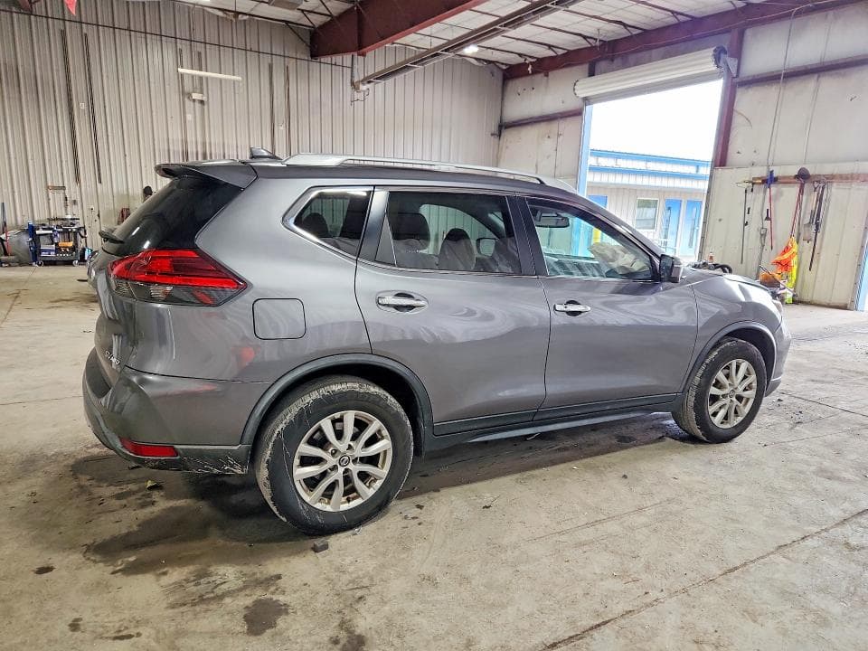2017 NISSAN ROGUE SV 3