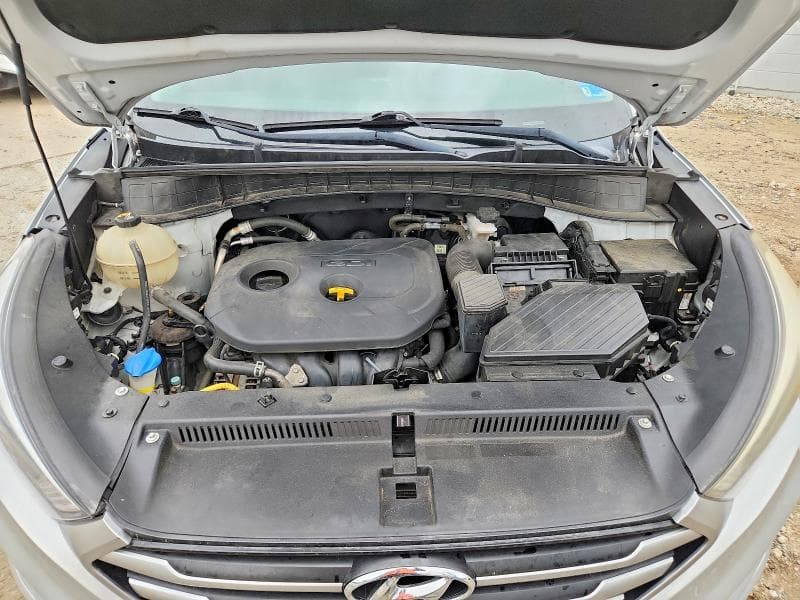 2017 HYUNDAI TUCSON SE 12