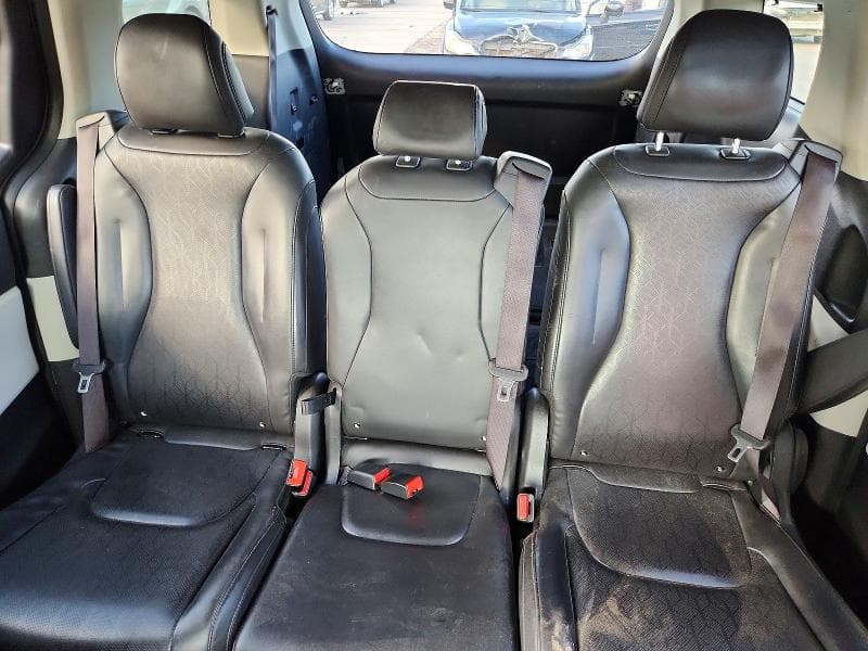 2024 KIA CARNIVAL EX 10