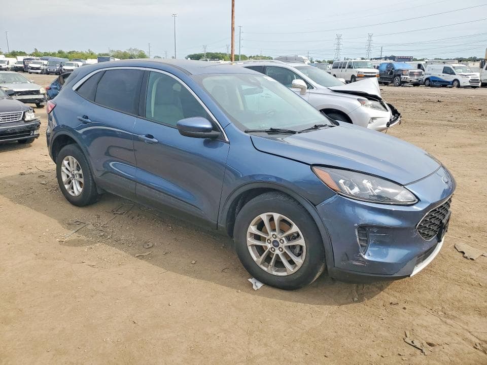 2020 FORD ESCAPE SE 4