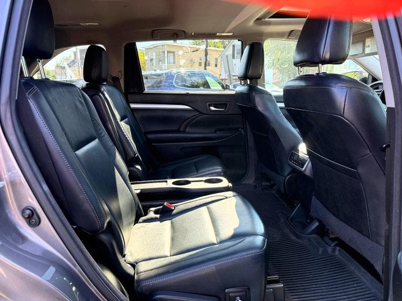 2018 TOYOTA HIGHLANDER XLE 7