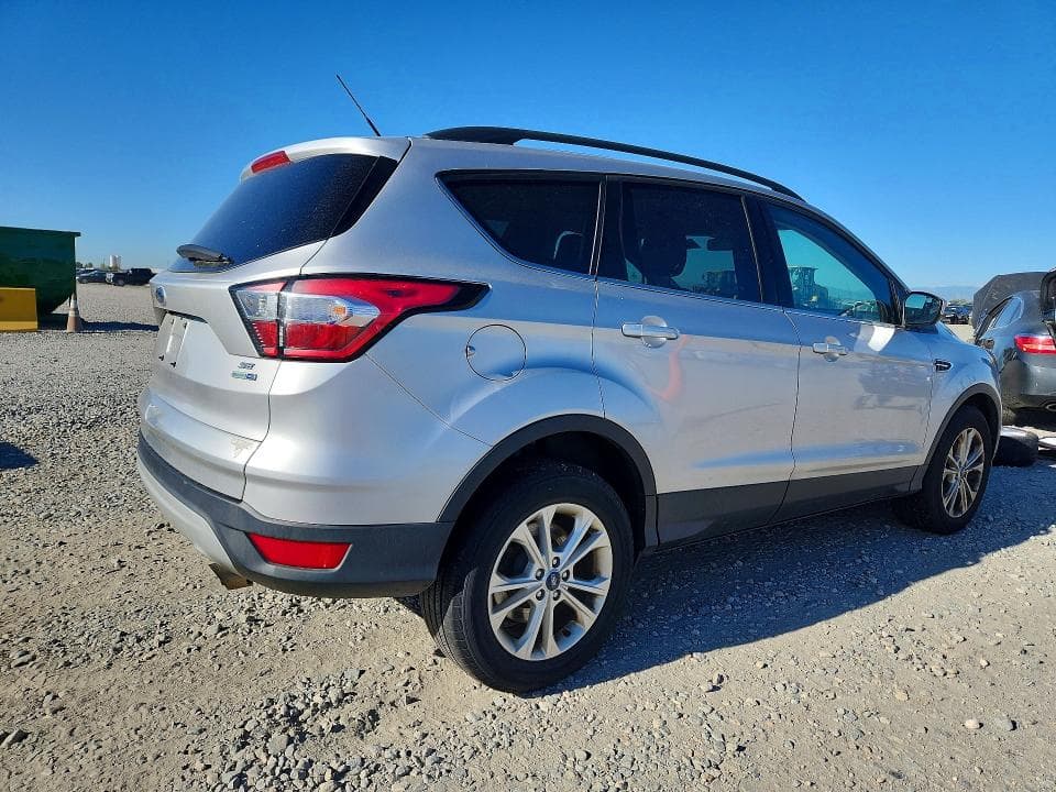 2018 FORD ESCAPE SE 3