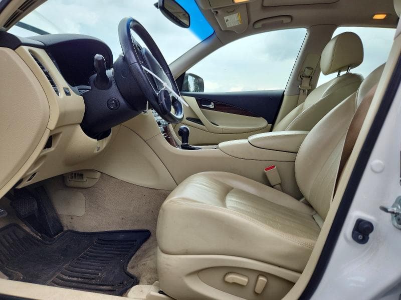 2017 INFINITI QX50 BASE 7