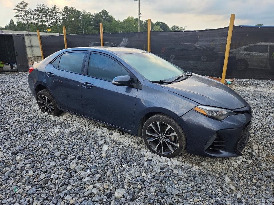 2018 TOYOTA COROLLA SE 4