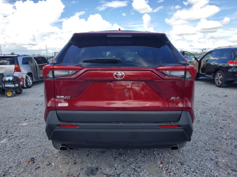 2025 TOYOTA RAV4 XLE PREMIUM 6