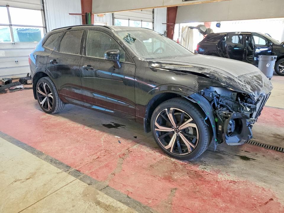 2024 VOLVO XC60 ULTIMATE DARK 4
