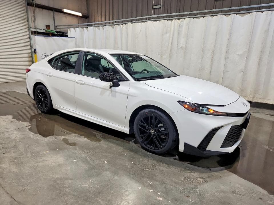 2026 TOYOTA CAMRY SE 4