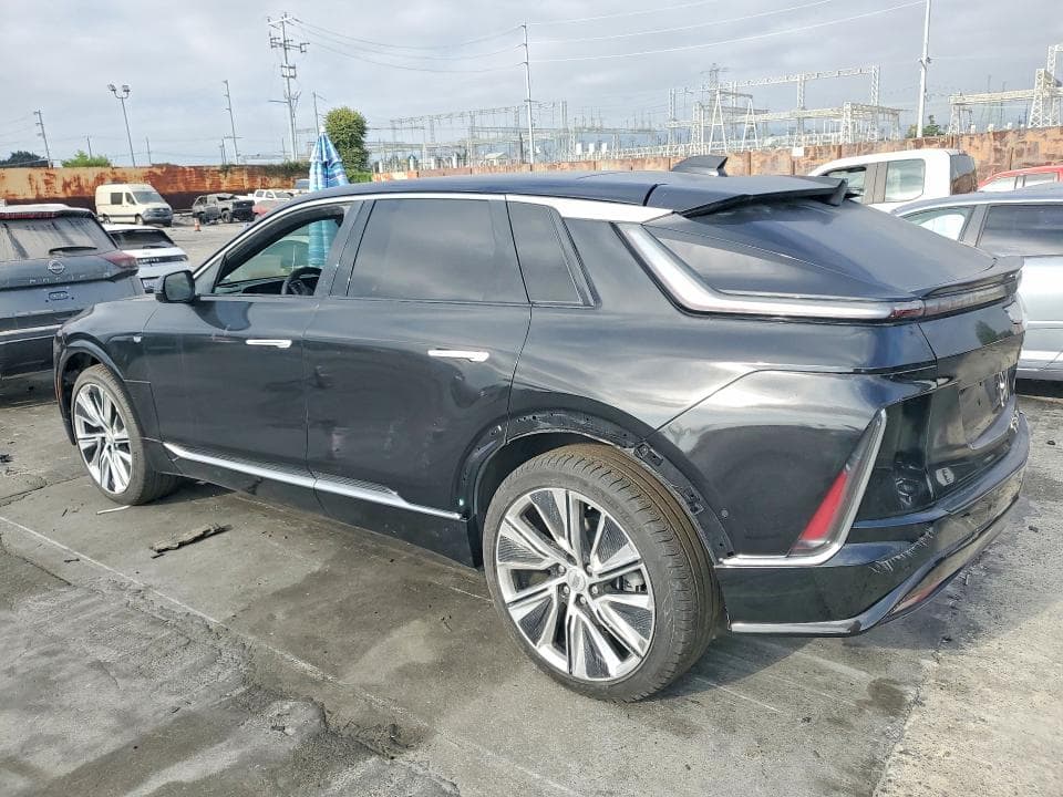 2024 CADILLAC LYRIQ LUXURY 2