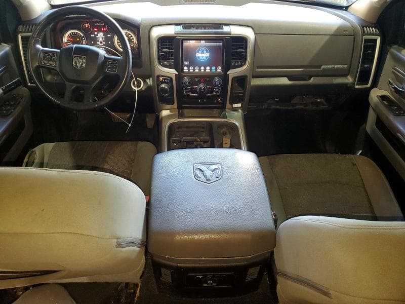 2019 RAM 1500 CLASSIC SLT 8