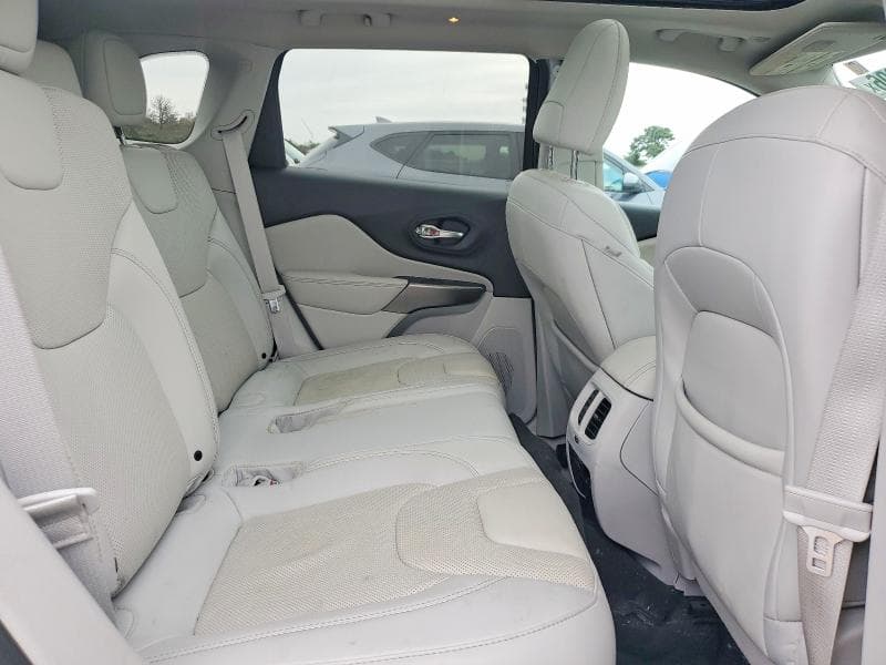 2019 JEEP CHEROKEE LIMITED 10
