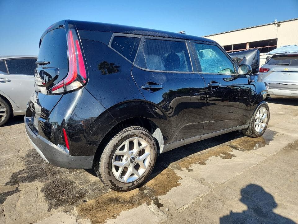 2025 KIA SOUL LX 3