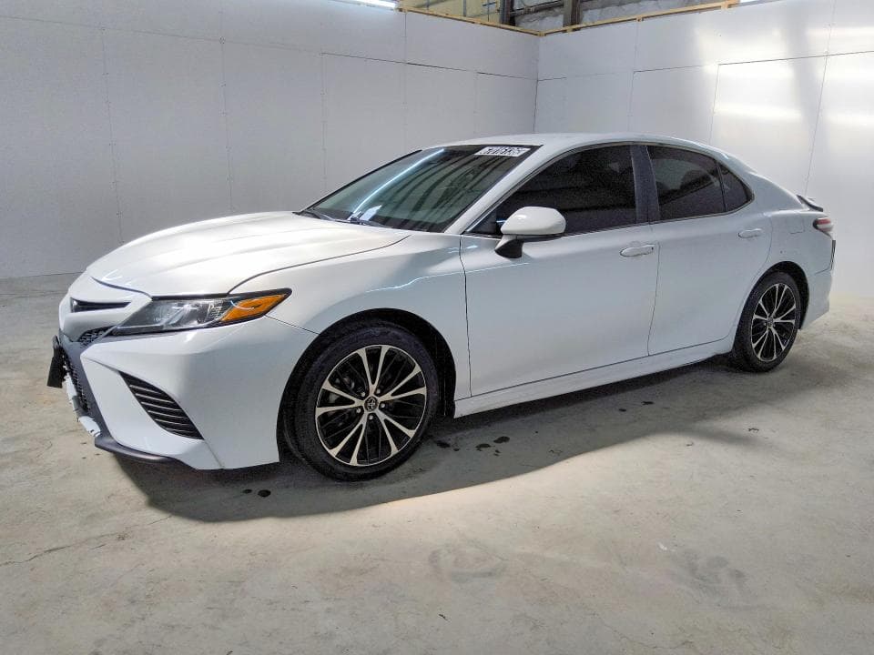 2020 TOYOTA CAMRY SE - 1