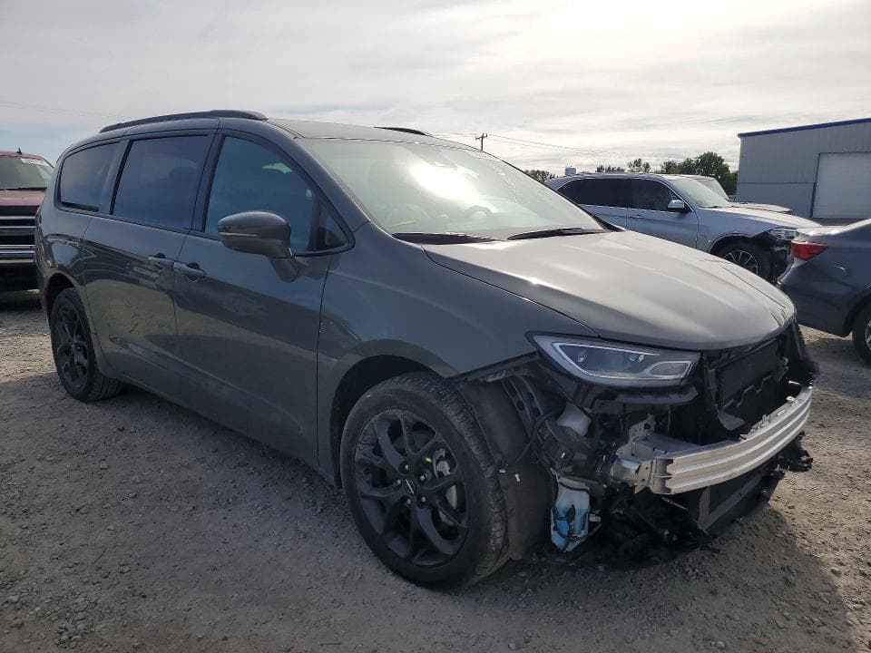 2021 CHRYSLER PACIFICA TOURING L 4