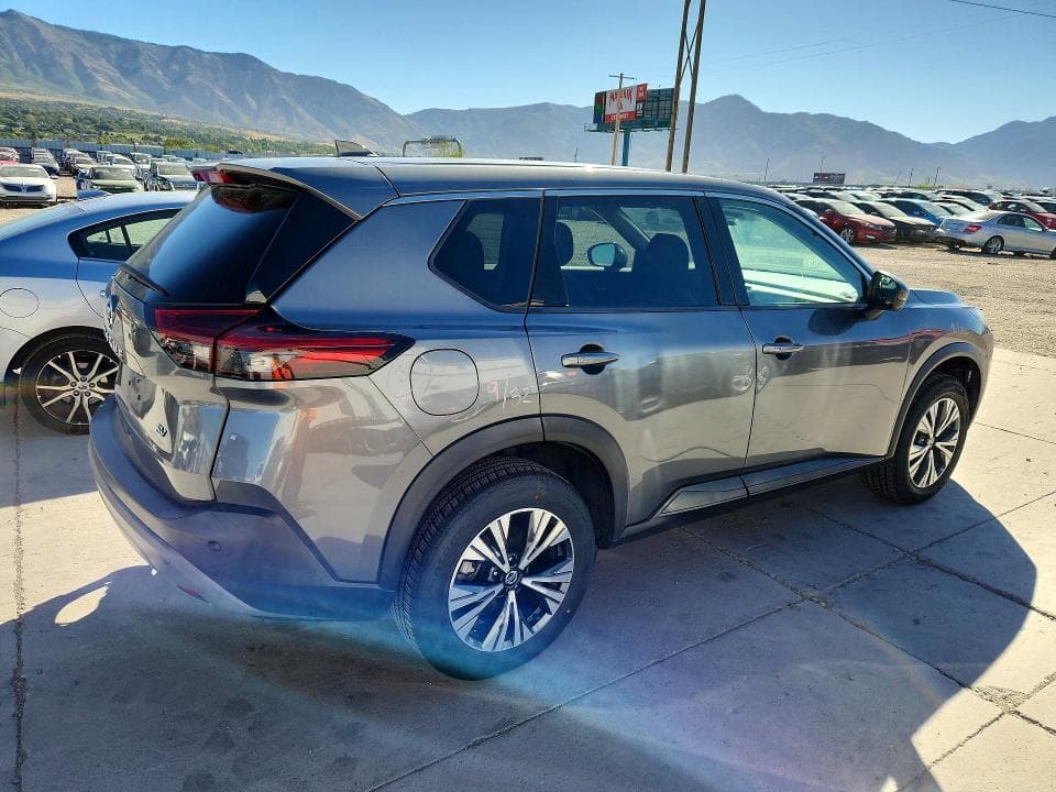 2021 NISSAN ROGUE SV 3
