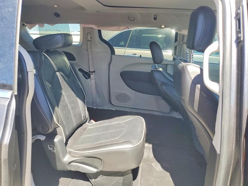 2022 CHRYSLER PACIFICA LIMITED 11