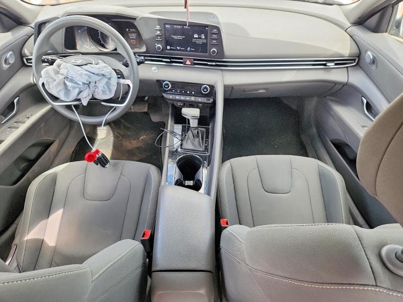 2023 HYUNDAI ELANTRA BLUE 8