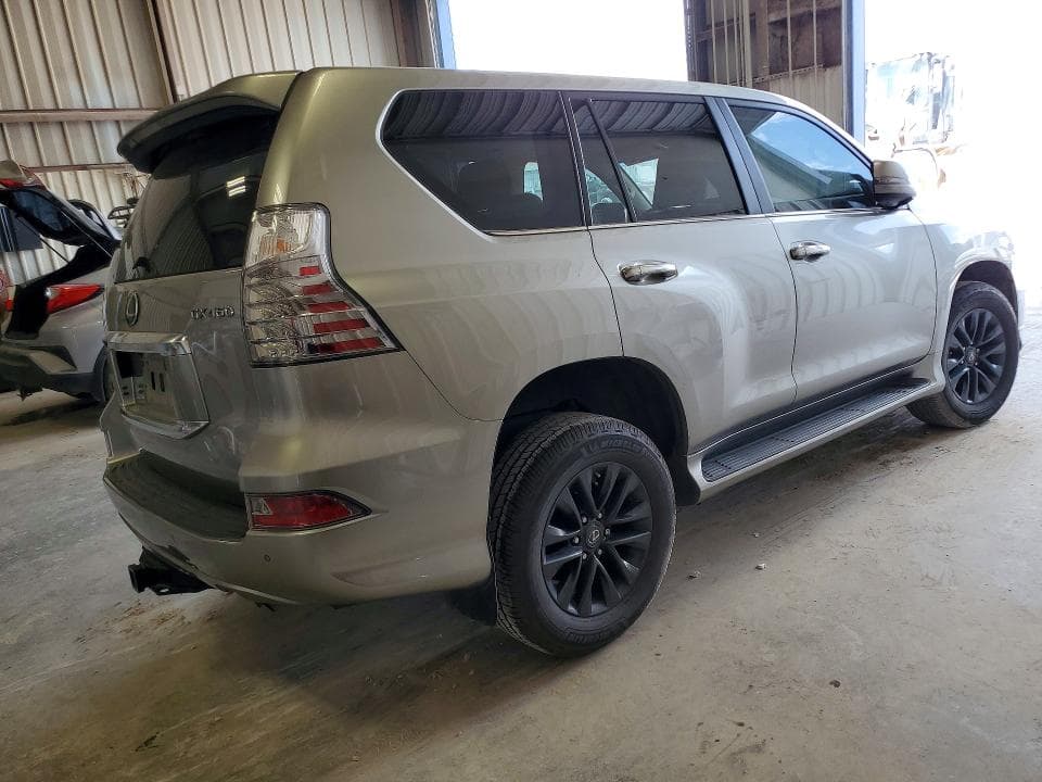 2023 LEXUS GX 460 3