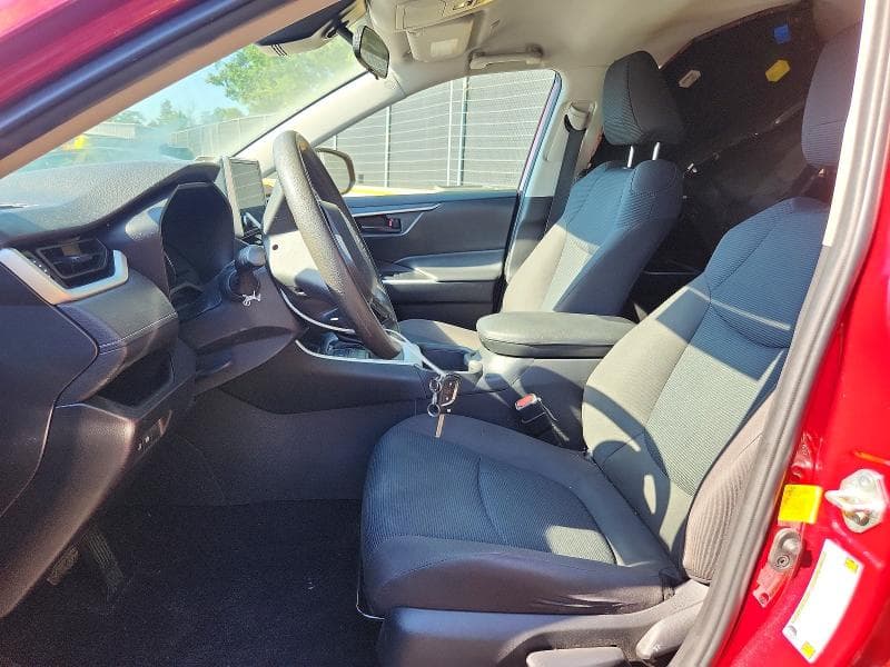 2023 TOYOTA RAV4 LE 7