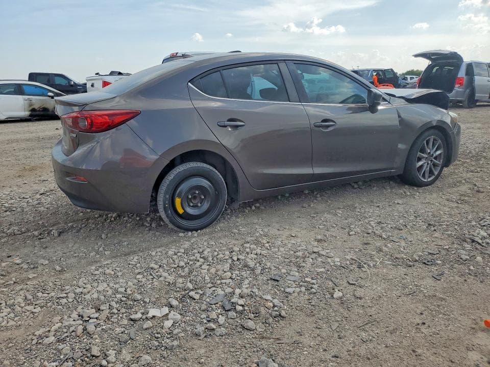 2018 MAZDA 3 TOURING 3