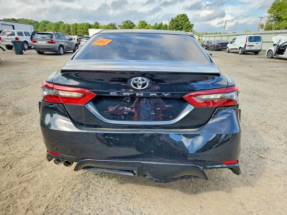 2018 TOYOTA CAMRY LE 6