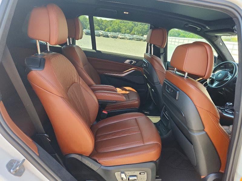 2022 BMW X7 M50I 10