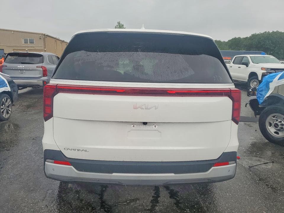 2025 KIA CARNIVAL LXS 6