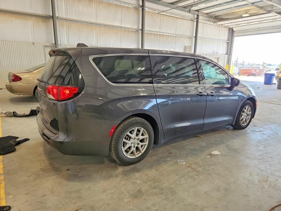 2017 CHRYSLER PACIFICA TOURING 3