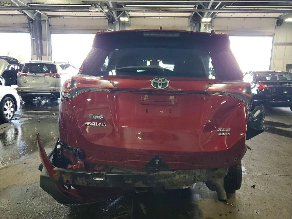 2018 TOYOTA RAV4 XLE 6