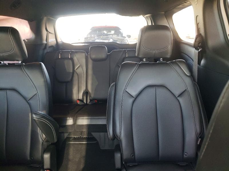 2027 CHRYSLER PACIFICA SELECT 10