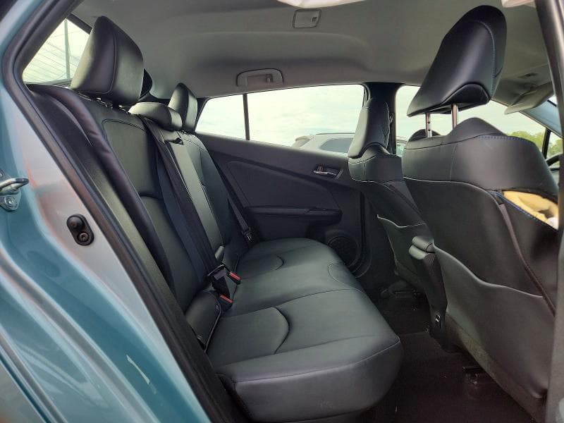 2018 TOYOTA PRIUS THREE TOURING 10