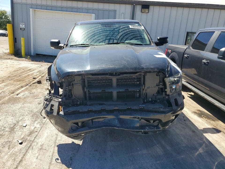 2019 RAM 1500 CLASSIC SLT 5