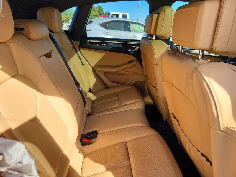 2018 PORSCHE MACAN 11