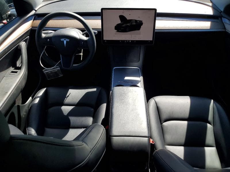2024 TESLA MODEL Y 8