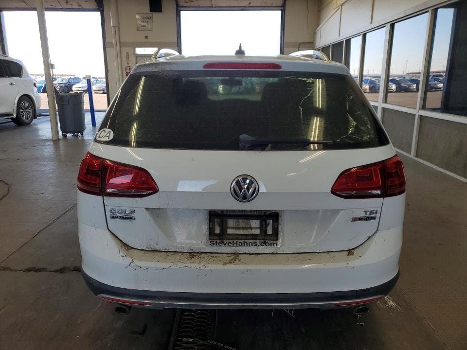 2017 VOLKSWAGEN GOLF ALLTRACK S 6