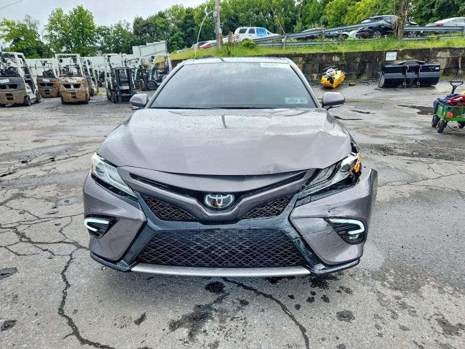 2020 TOYOTA CAMRY XSE 5