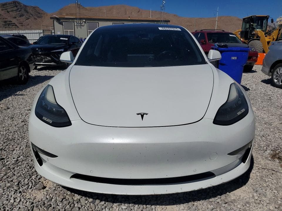 2018 TESLA MODEL 3 5
