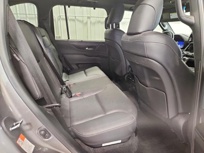 2023 LEXUS LX 600 LUXURY 11