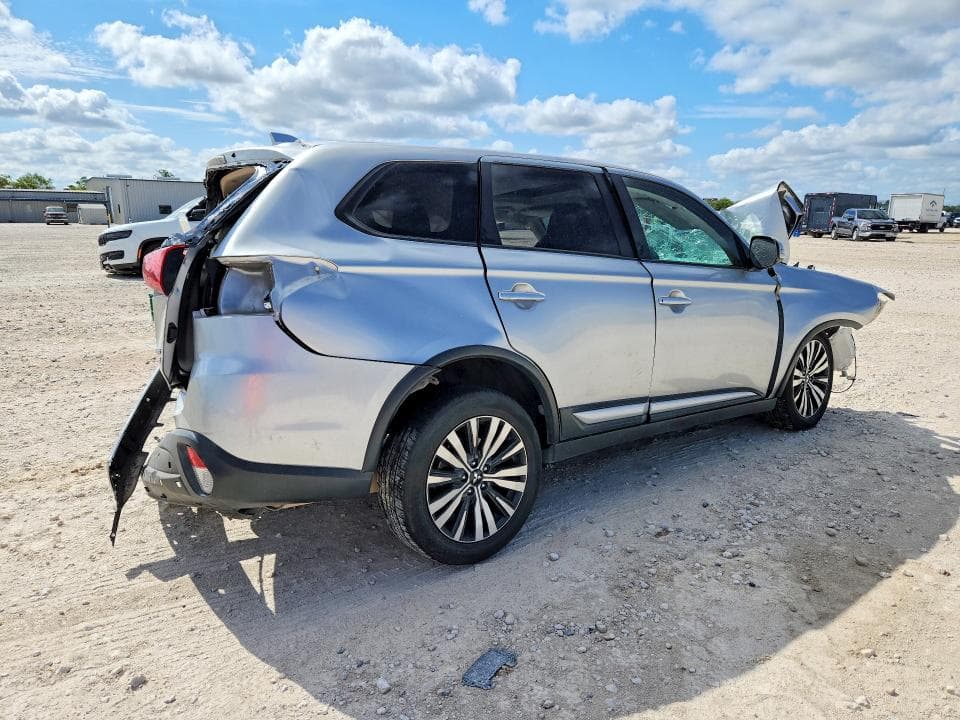 2019 MITSUBISHI OUTLANDER SE 3