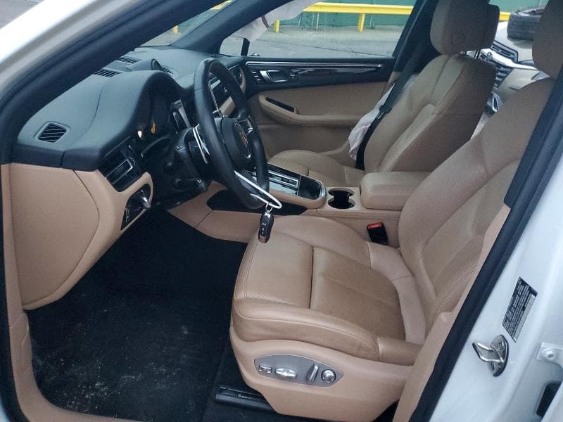 2023 PORSCHE MACAN BASE 7