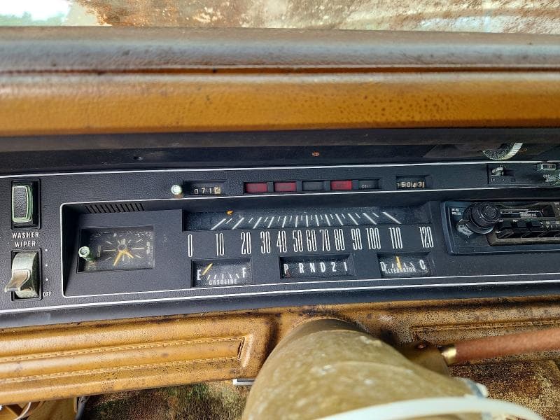 1973 CHRYSLER NEWPORT 9